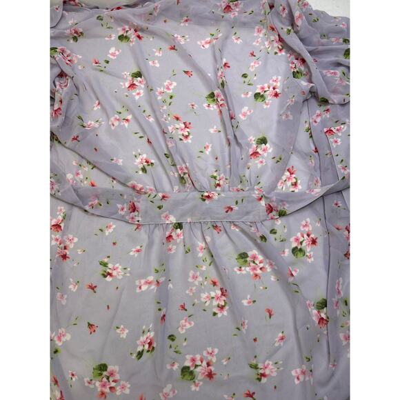 Victoria’s Secret sheer lavender floral robe with built-in tie. One size. - Picture 6 of 6